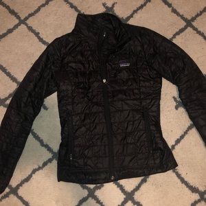 Woman’s fitted Patagonia coat
